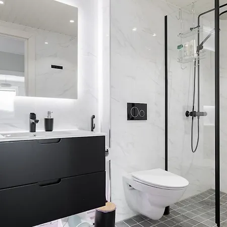 Renovated 3br With Balcony Just 350m From Train Station And 500m From Nokia Arena