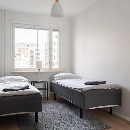 Renovated 3br With Balcony Just 350m From Train Station And 500m From Nokia Arena Appartamento Tampere
